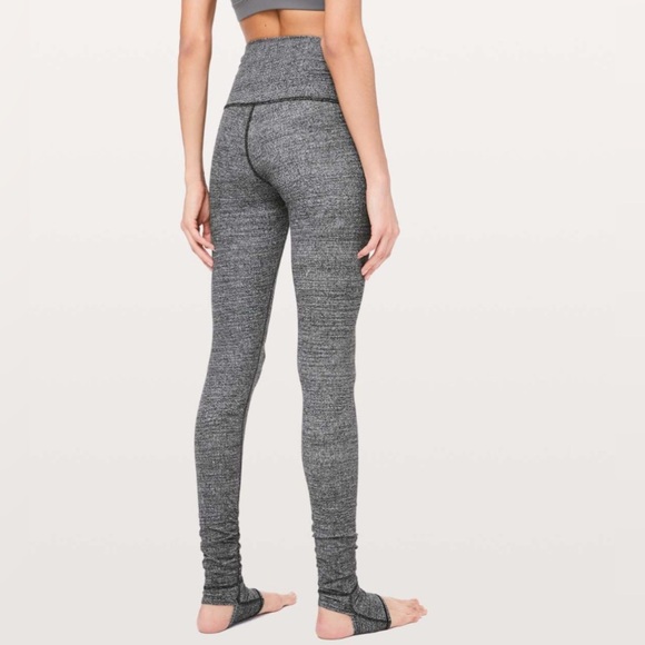RARE Lululemon Still In Mind Tight 28” Interlink Ice Gray Black (Stirrup Design) - Picture 4 of 12